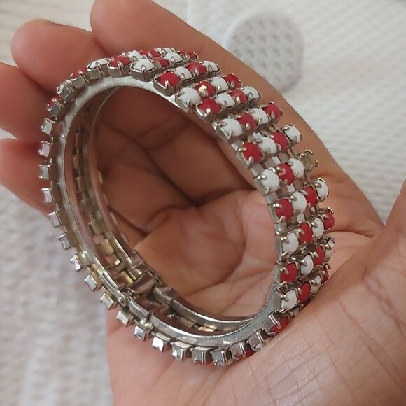 Vintage Red White Prong Set Plastic Rhinestone Hinged Cuff Bracelet - Picture 6 of 7
